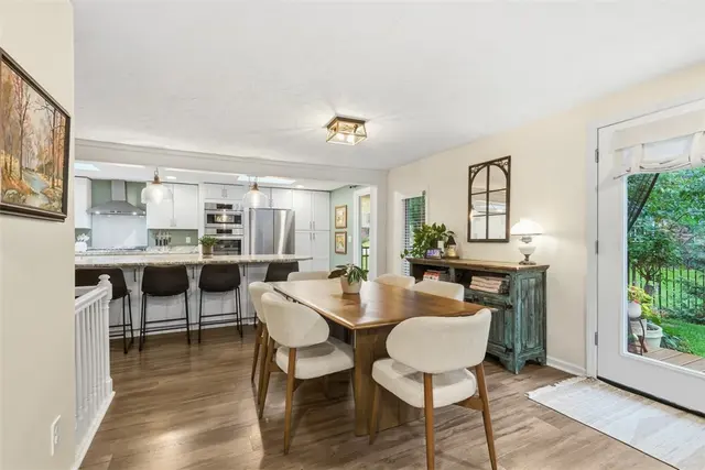 1538 King Charles Dr gallery image 26