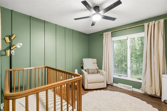 1538 King Charles Dr gallery image 38
