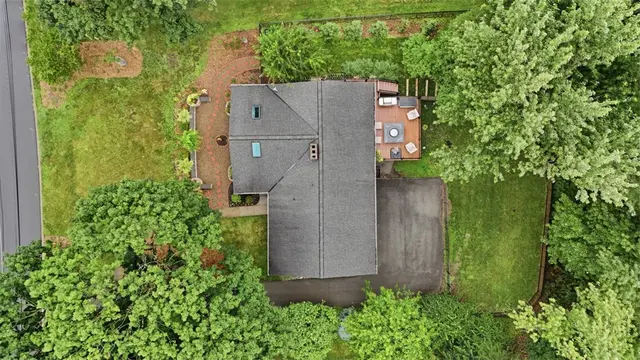 1538 King Charles Dr gallery image 45