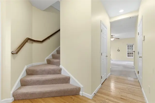 154 Southern Valley Ct gallery image 4