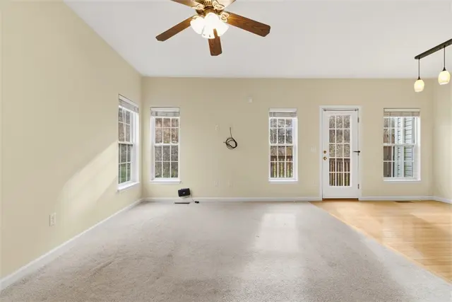 154 Southern Valley Ct gallery image 6