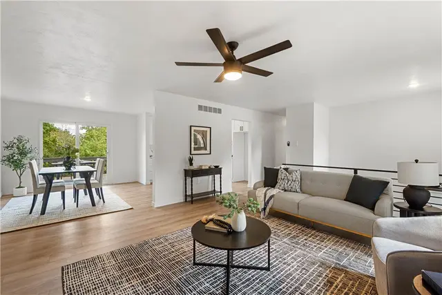 1546 W Ingomar Road gallery image 5