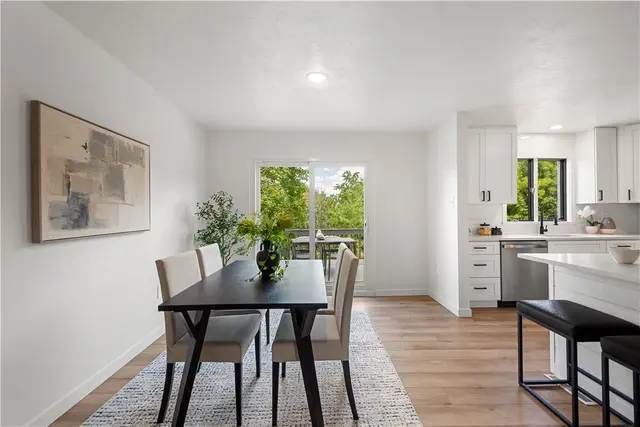 1546 W Ingomar Road gallery image 6