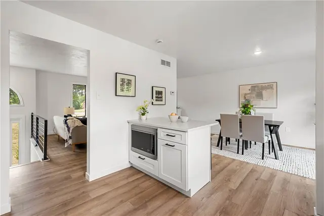 1546 W Ingomar Road gallery image 10