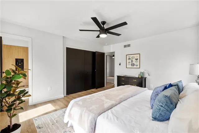 1546 W Ingomar Road gallery image 14