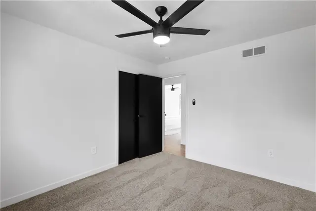 1546 W Ingomar Road gallery image 19