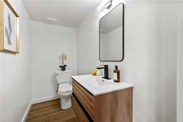 1546 W Ingomar Road gallery image 22