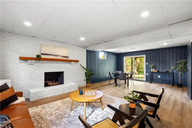 1546 W Ingomar Road gallery image 23