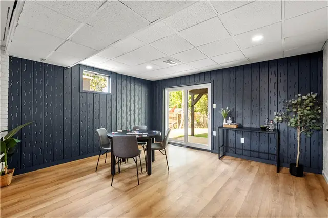 1546 W Ingomar Road gallery image 25