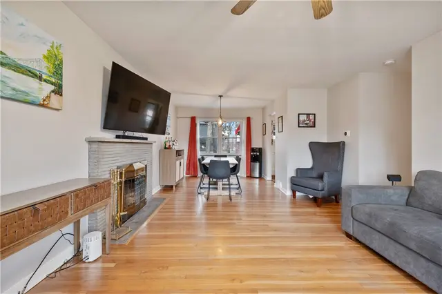 155 Bradley Lane gallery image 3