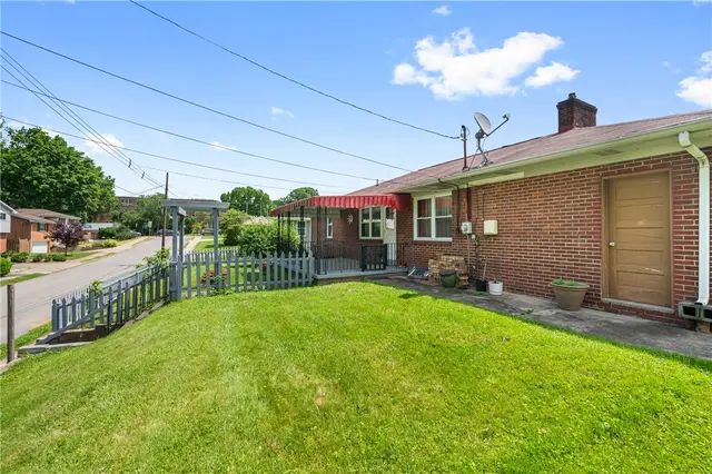155 Bradley Lane gallery image 24