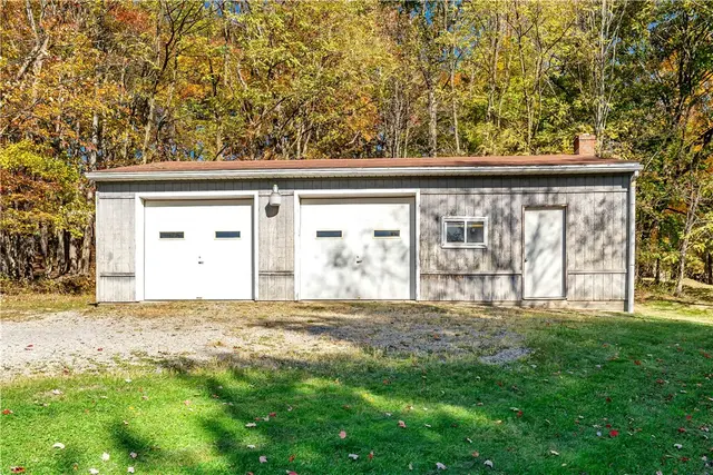 155 BRICKYARD ROAD gallery image 2