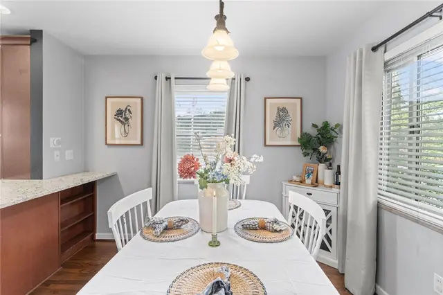 1553 Crestview Dr gallery image 20