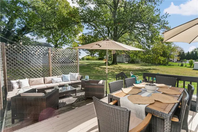 1553 Crestview Dr gallery image 25