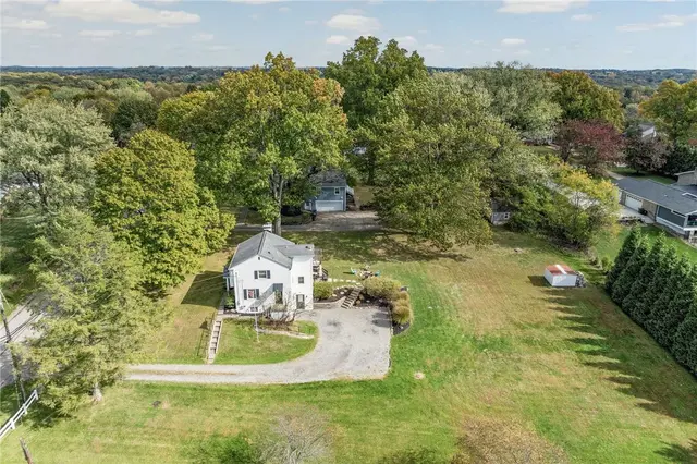 1553 Crestview Dr gallery image 30