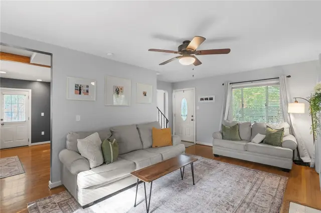 1553 Crestview Dr gallery image 36