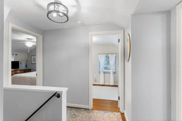 1553 Crestview Dr gallery image 37