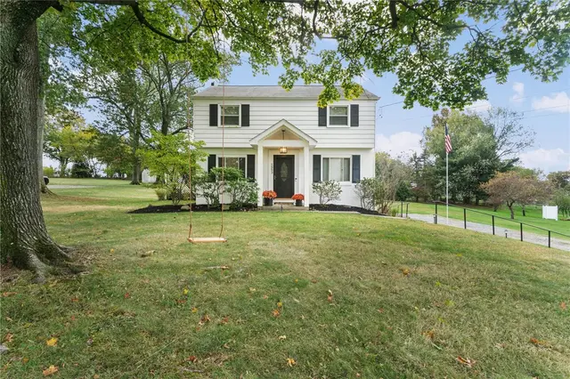 1553 Crestview Dr