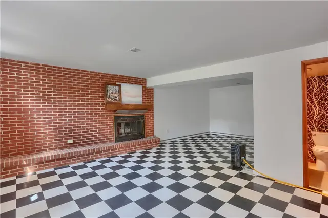 1557 Lenora Dr gallery image 7