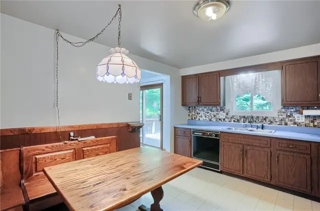 1557 Lenora Dr gallery image 12