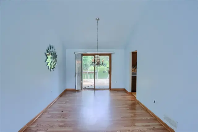 1557 Lenora Dr gallery image 19