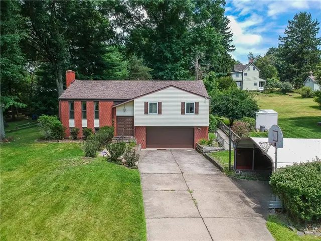 1557 Lenora Dr gallery image 28