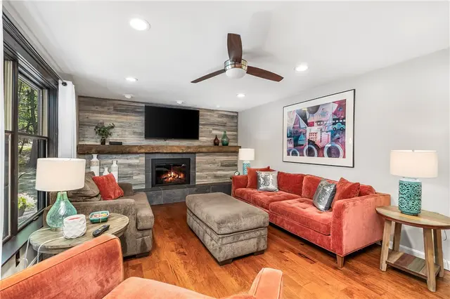 1558 Garvin Road gallery image 8