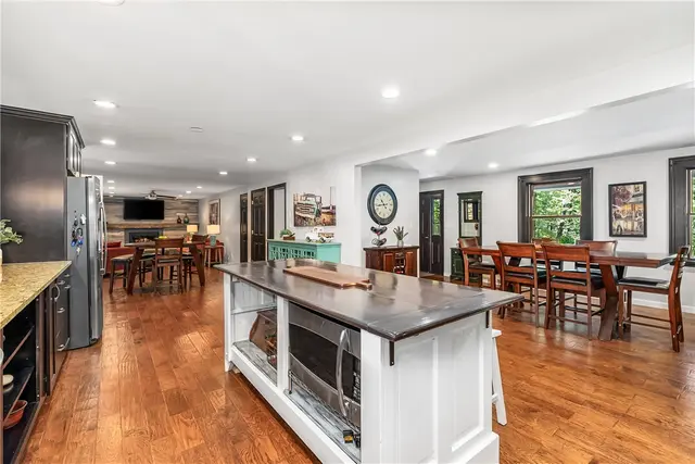 1558 Garvin Road gallery image 19