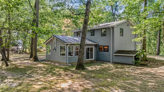 1558 Garvin Road gallery image 31