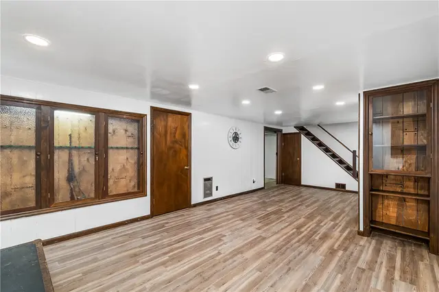 1558 Garvin Road gallery image 32