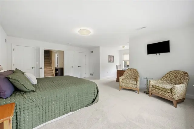 1560 Barrington Drive gallery image 27