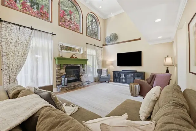 1560 Barrington Drive gallery image 29