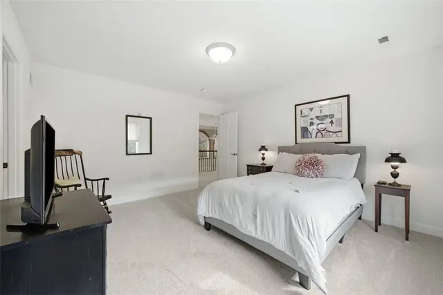 1560 Barrington Drive gallery image 35