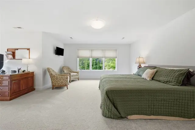 1560 Barrington Drive gallery image 40