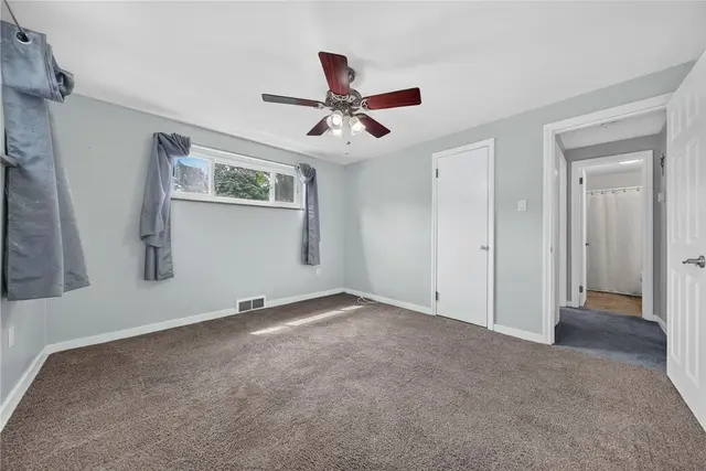 1560 Rosemary Dr gallery image 6