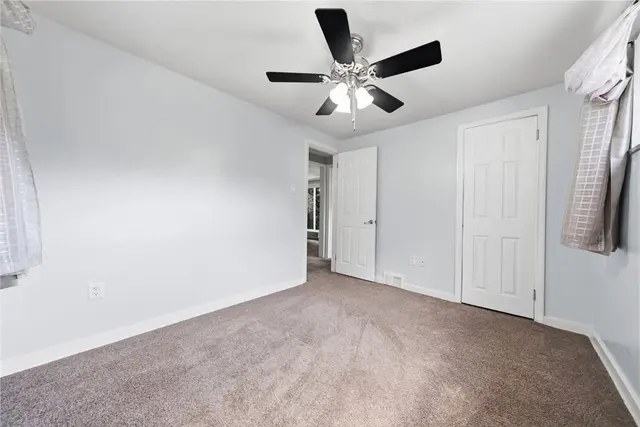 1560 Rosemary Dr gallery image 24