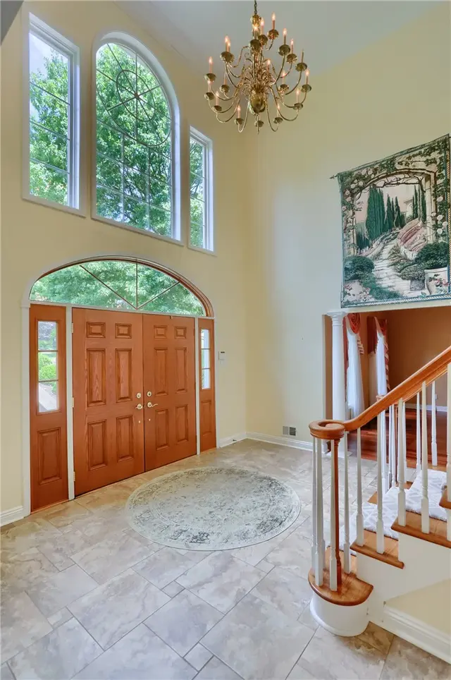 1561 Barrington Drive gallery image 11
