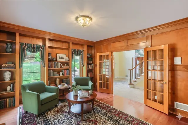 1561 Barrington Drive gallery image 12