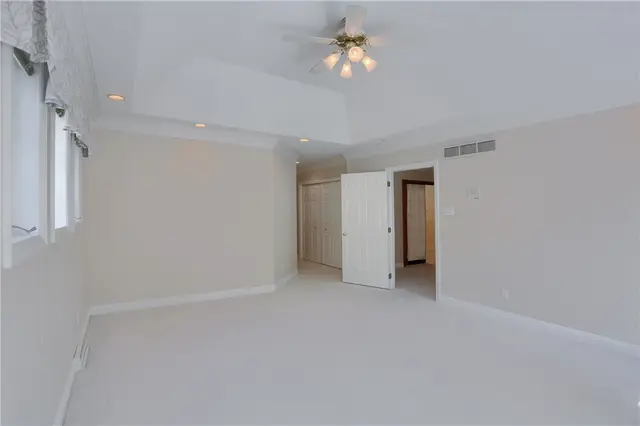1561 Barrington Drive gallery image 26