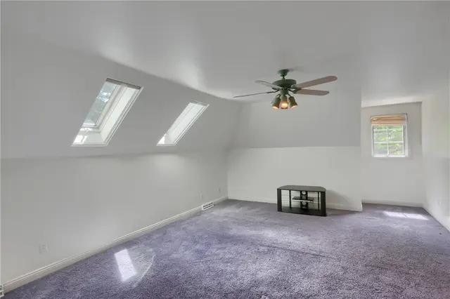 1561 Barrington Drive gallery image 33