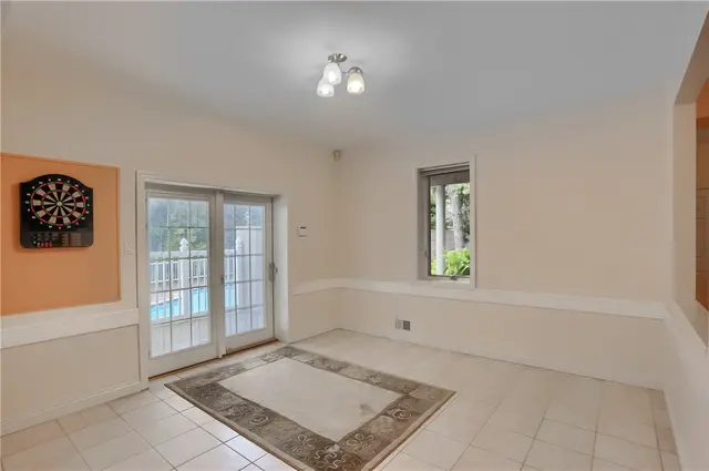 1561 Barrington Drive gallery image 38