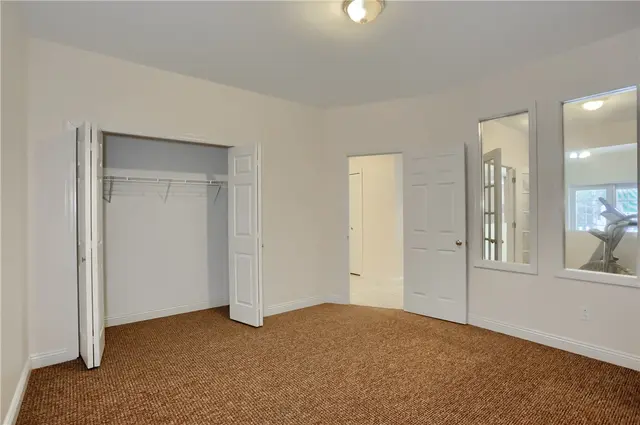 1561 Barrington Drive gallery image 40