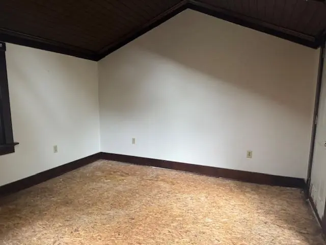 1564 Goldbaugh Ln gallery image 6