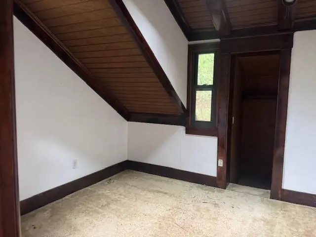 1564 Goldbaugh Ln gallery image 12