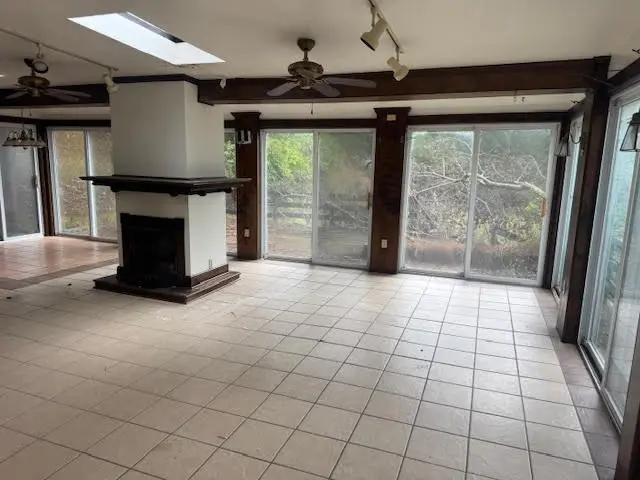 1564 Goldbaugh Ln gallery image 17