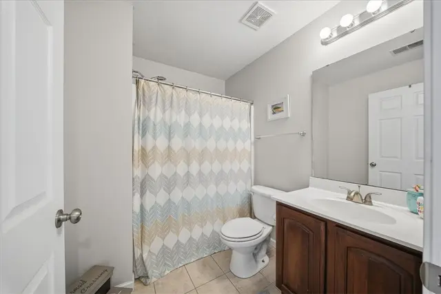 157 Kensington Dr gallery image 14