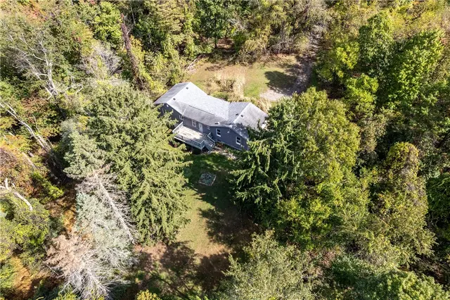 1572 Panno Ln gallery image 3
