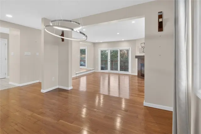 1585 Stone Mansion Dr gallery image 13