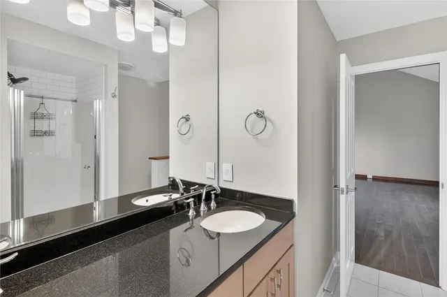 1585 Stone Mansion Dr gallery image 27
