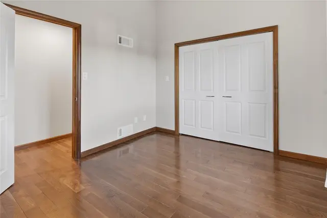1585 Stone Mansion Dr gallery image 34